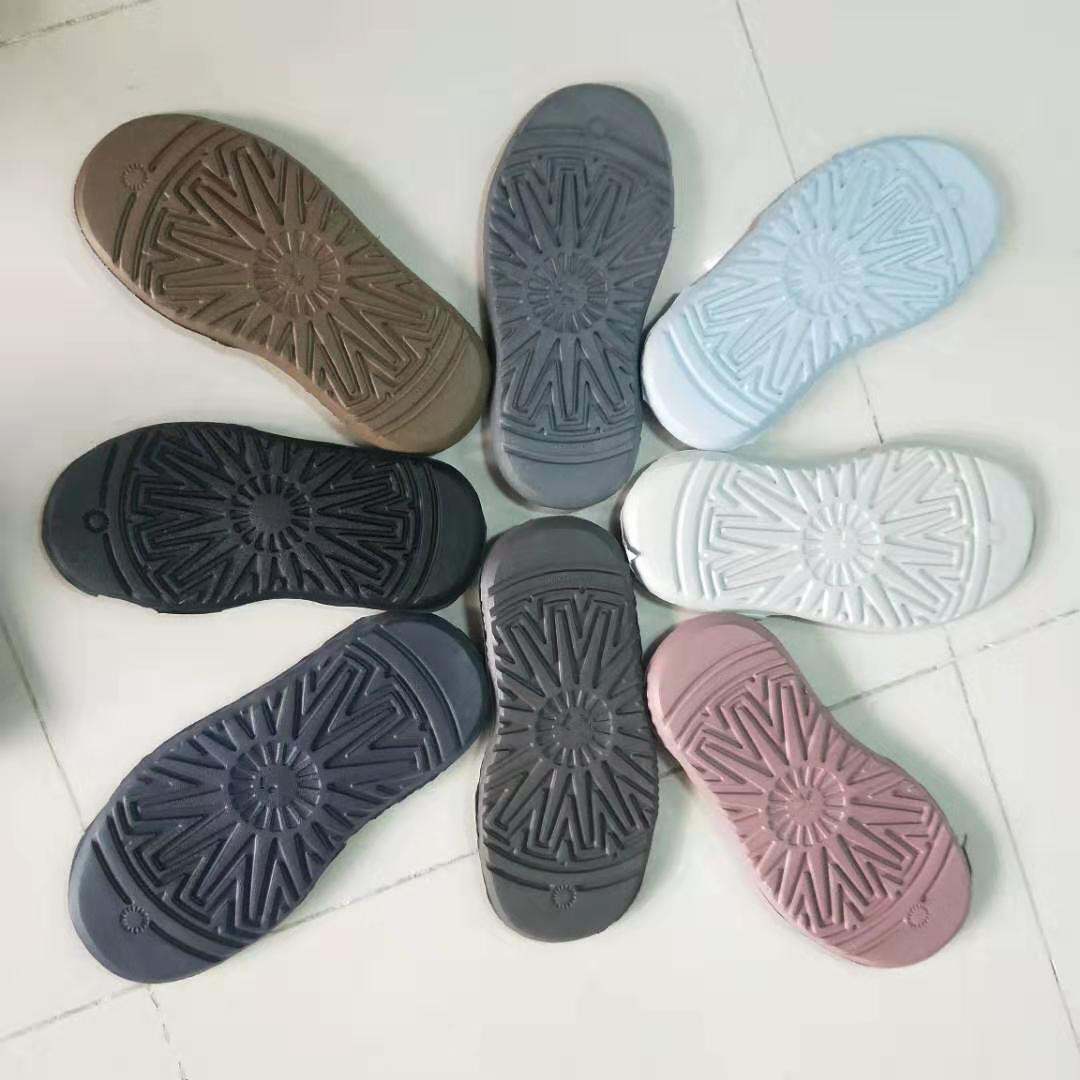 冬季雪地靴鞋底男女款橡胶发泡耐磨止滑鞋底原版大牌来样定制