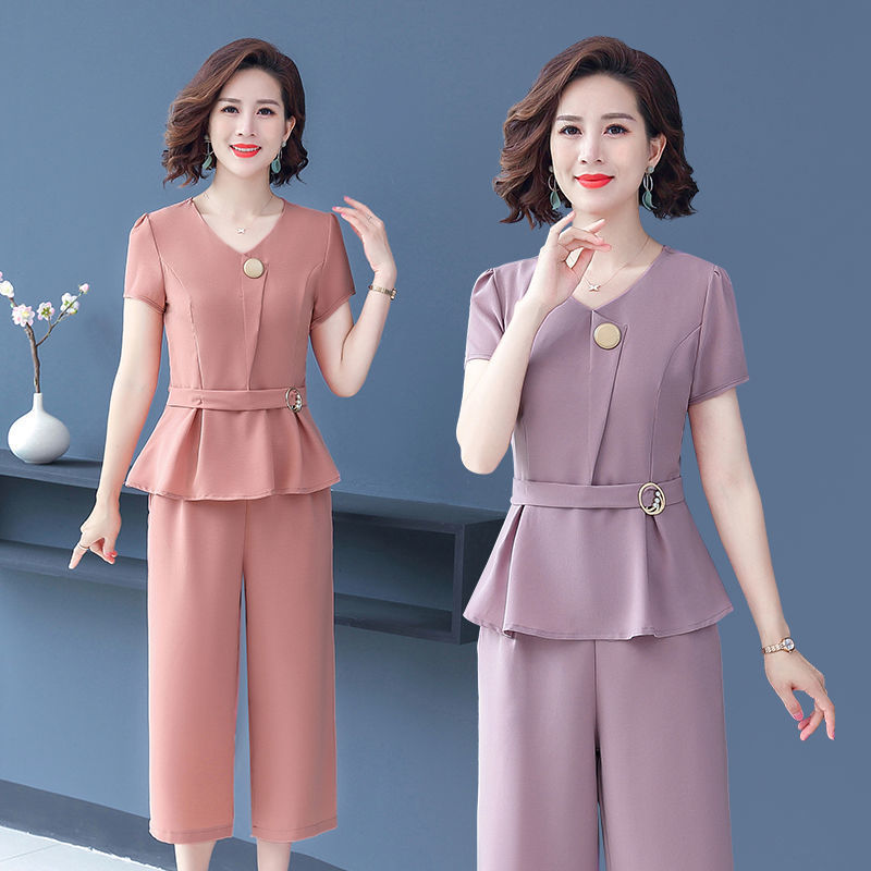 中年妇女装套装洋气2020新款中老年人两件套妈妈夏装短袖t恤上衣
