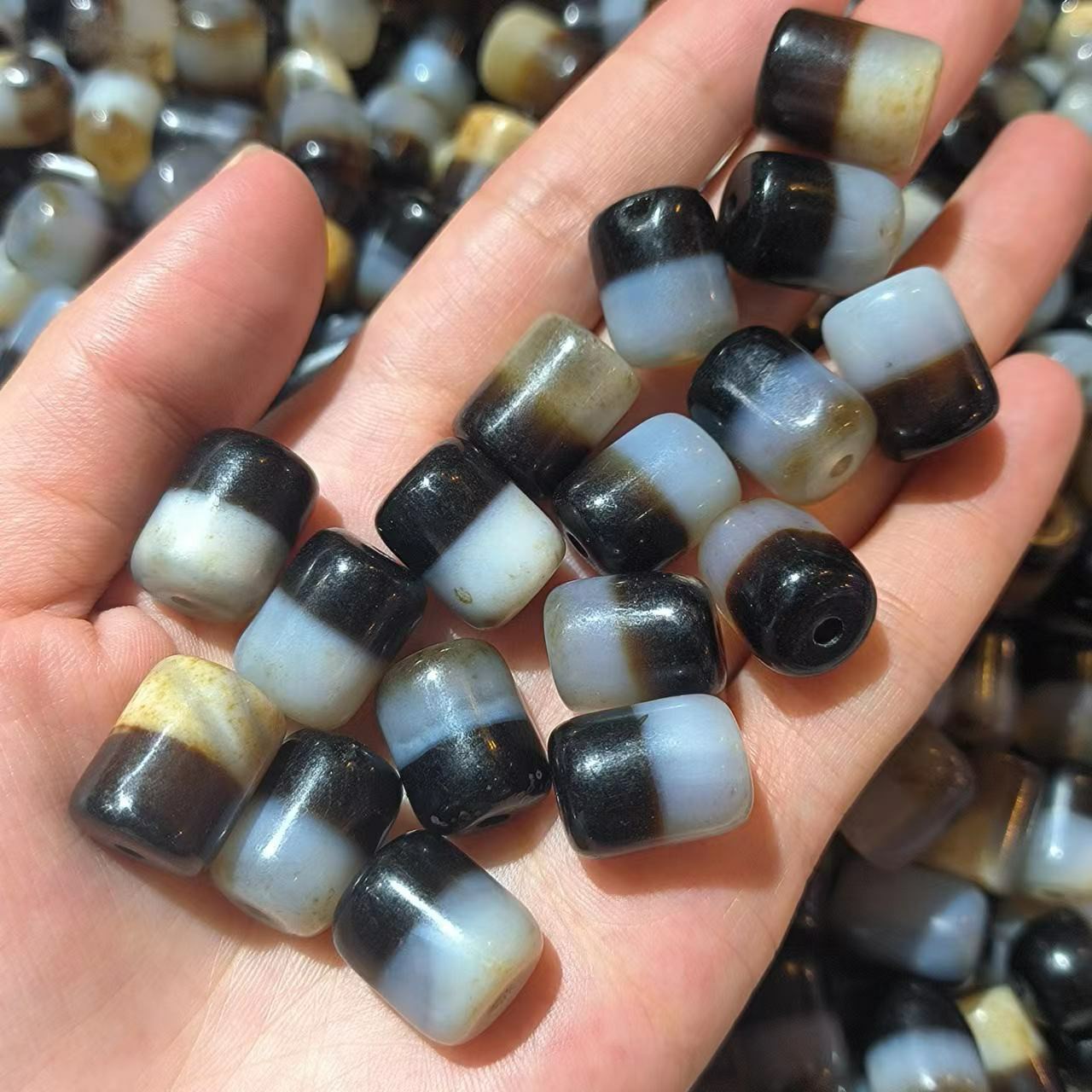 垛剁珠黑白天地直切桶珠玛瑙天珠桶珠用于制作手链项链配珠aqx10