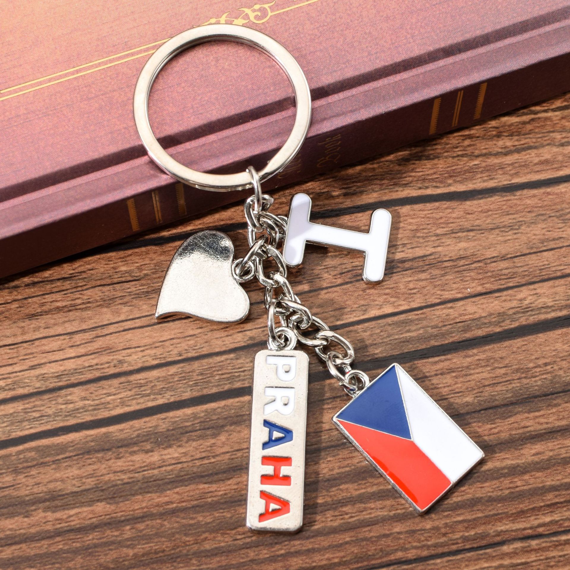 Czech Tourist Souvenir Keychain Handbag Pendant Key Chain Key Ring Key Chain Tourist Gift Free Shipping