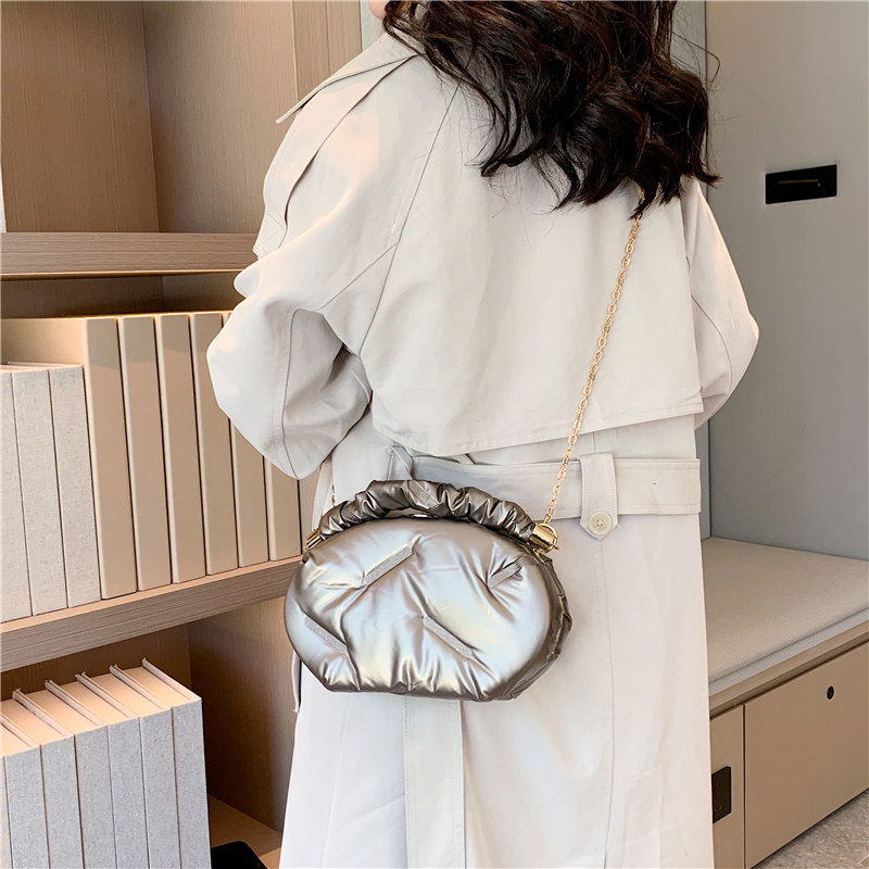 2023 Autumn and Winter New Chain Small Bag Woman Cotton Dress Hand Bag Korean Fashion Crossbody Bag Box Bag