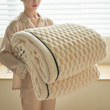 A类母婴跨境高克重金龟绒毛毯 加厚多功能双面牛奶绒毯贝贝绒盖毯