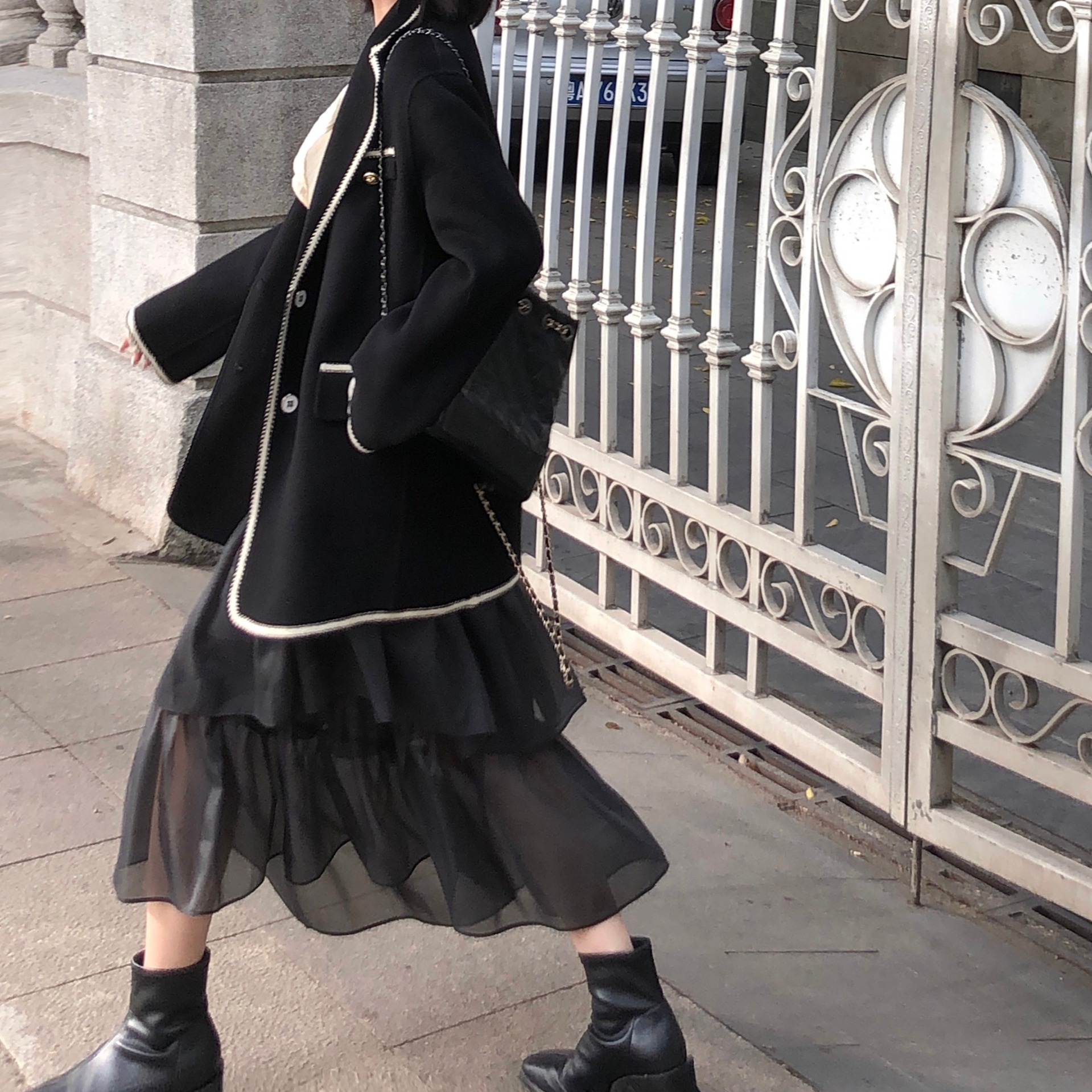 实拍2021春季新款复古黑色高腰蛋糕裙不对称黑纱半身裙子女22082
