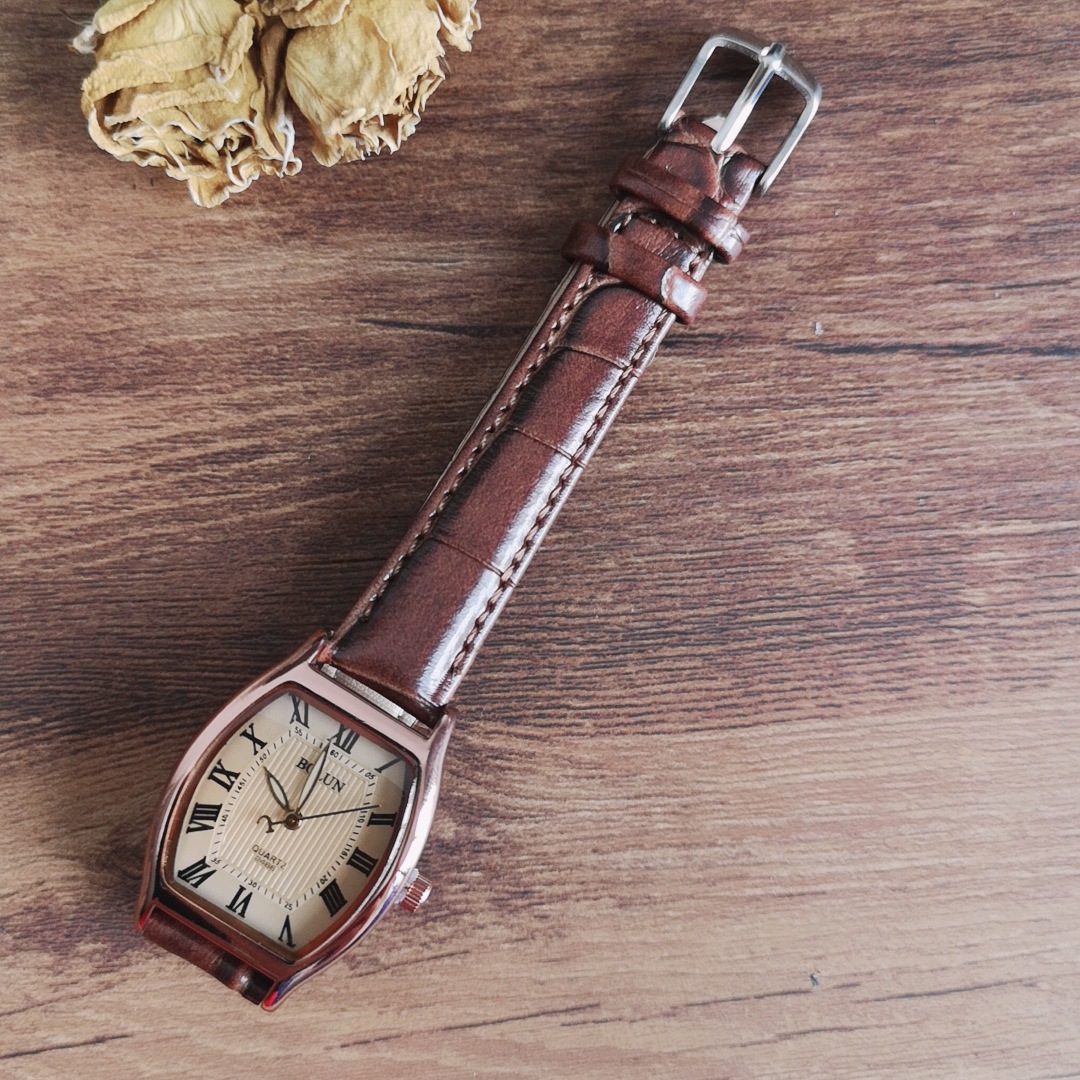 新款博伦bolun酒桶咖色表盘罗马面韩版时尚简约石英手表女