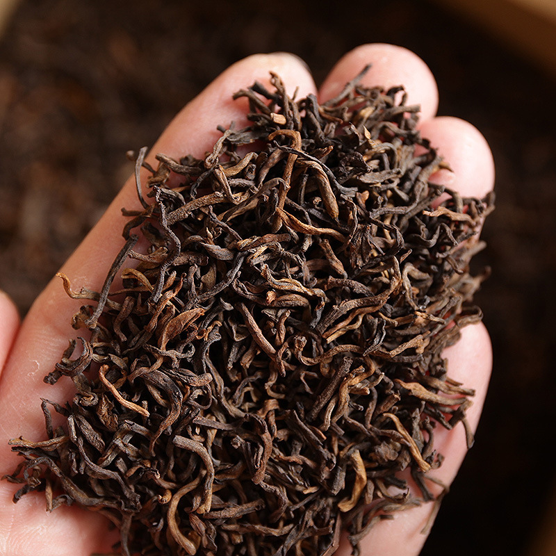 批发云南普洱茶勐海金芽宫廷2005古树金芽散茶陈年老熟茶500g