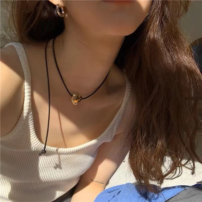 Black Rope Love Necklace Simple All-Match Special-Interest Design Pulling Rope Barrier Street High-Grade Clavicle Chain Elegant Jewelry