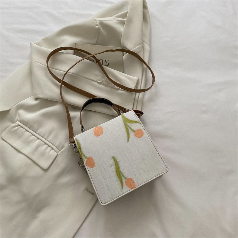 Simple Flower Handbag 2022 Autumn New Fresh Sweet Chain Shoulder Bag Korean Gentle Crossbody Small Square Bag