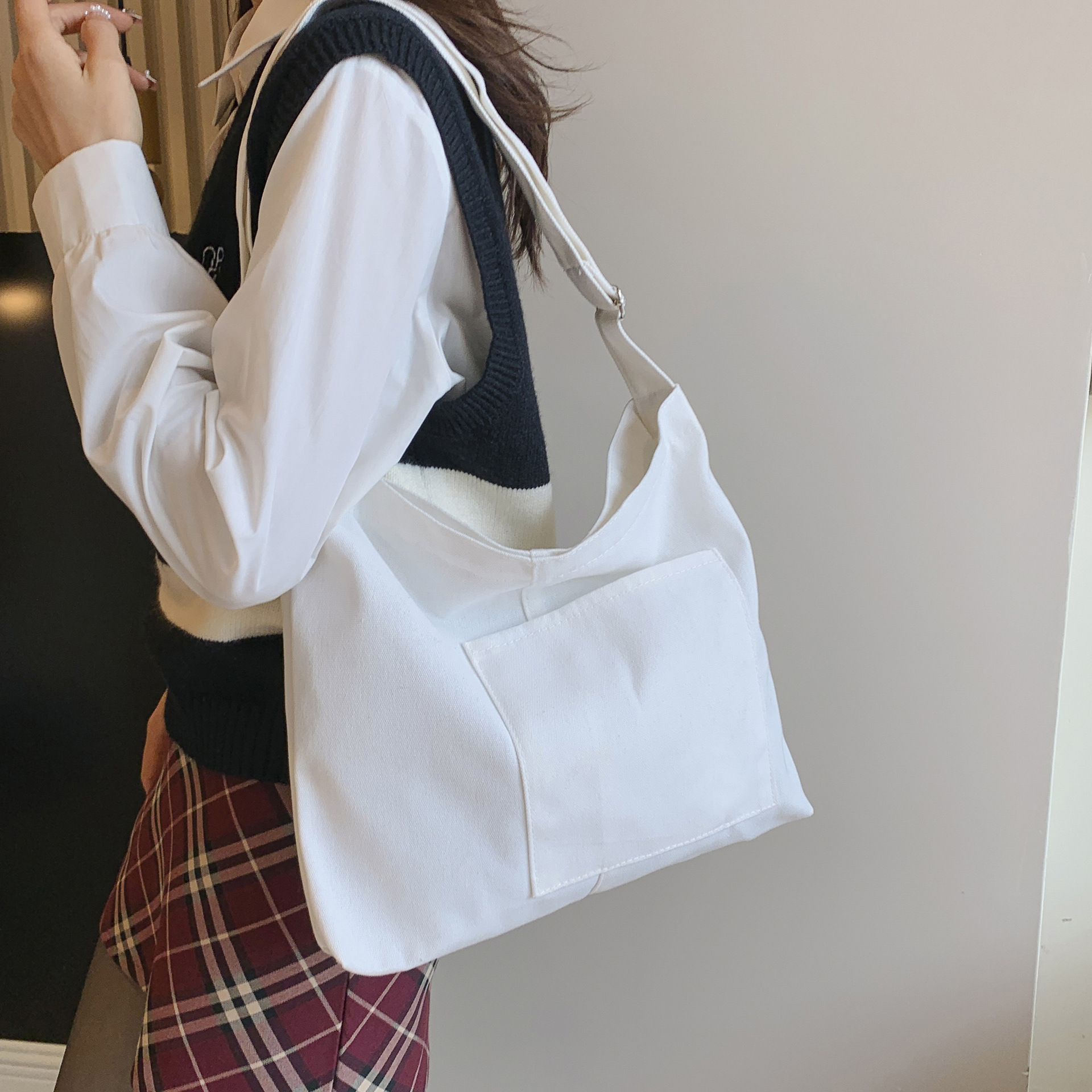women‘s canvas bag new korean style large capacity messenger bag artistic stitching student class shoulder bag canvas bag wholesale