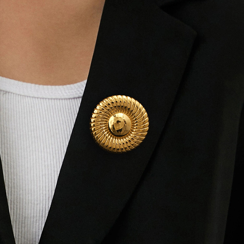 jieding ins style 18k gold stainless steel round rib brooch european and american high-end pin clothing accessories