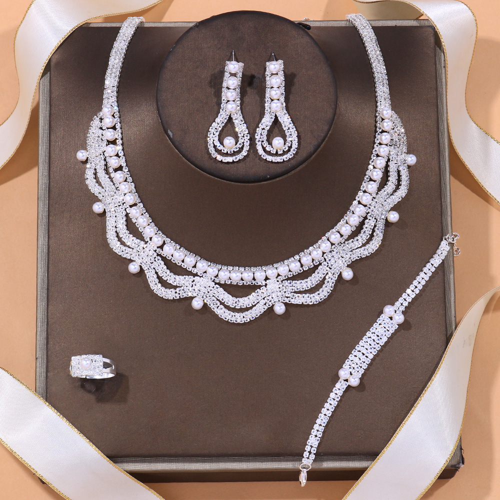 轻奢波浪珍珠项链套装婚纱配饰时尚新娘首饰四件套jewelry set