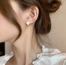 韩国S925银针法式贝壳镶钻耳钉气质百搭耳环时尚温柔小香风耳饰女