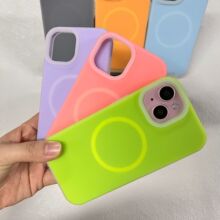 高级感液态硅胶适用iphone14苹果13手机壳15 12加厚防摔pro max纯色