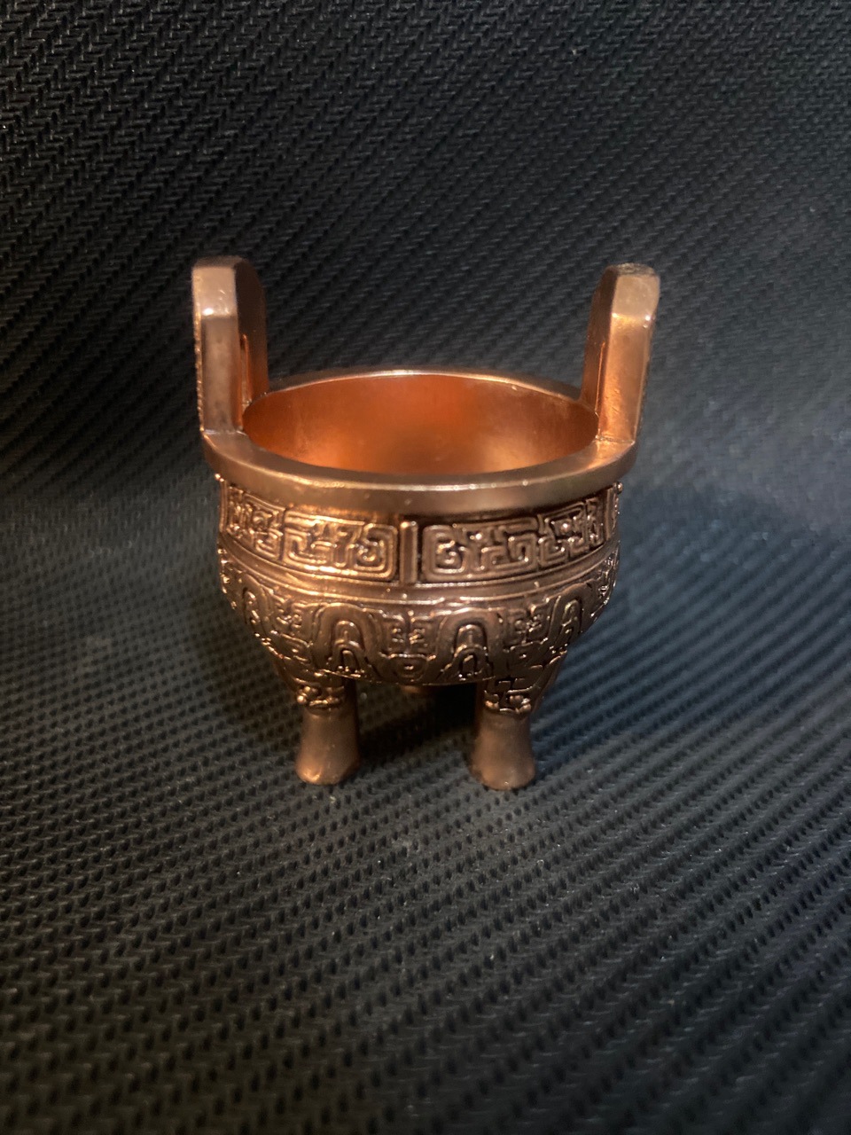 黄铜三脚香炉鼎