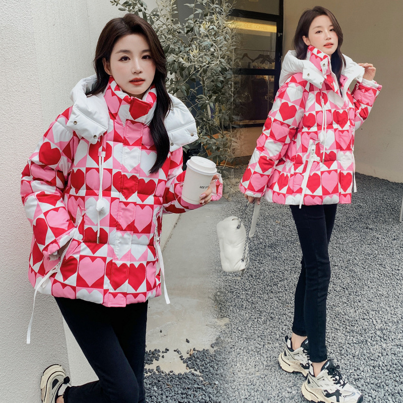 2022 New down Jacket Women's Short Hood Heart Printing Korean Fashion White Duck down Thick Winter Coat