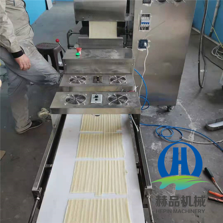 新款春饼机 自动商用烙饼机 供应河北单饼烙馍机设备 水烙馍机器