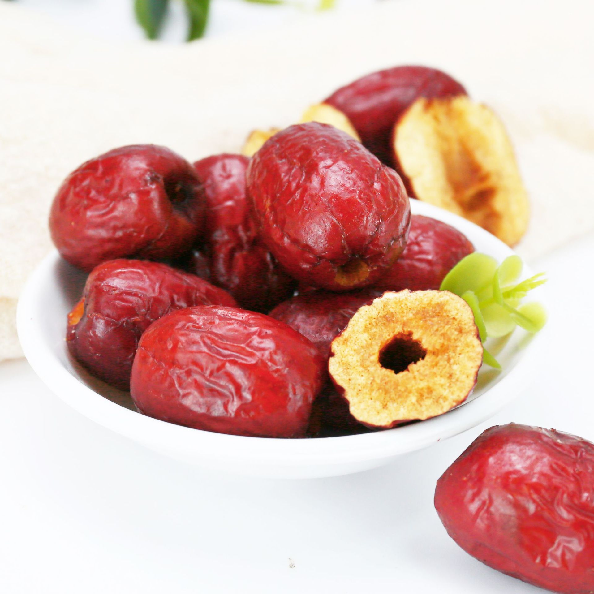 工厂批发新疆若羌灰枣香酥脆枣无核嘎嘣脆400g休闲小零食香酥脆枣