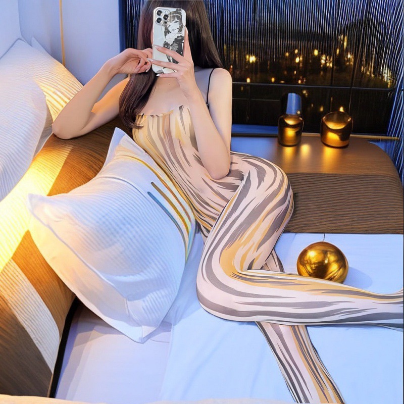电竞风性感情趣床上女神蜜桃臀连体衣印花条纹网红美腿紧身连身袜