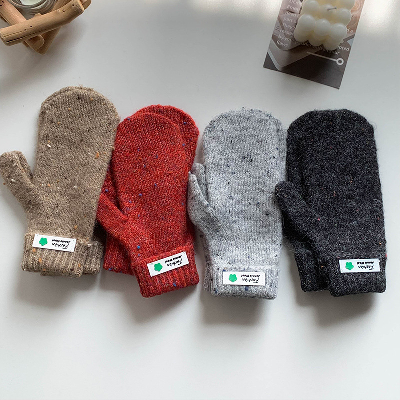可爱ins小众连指毛线手套冬季女韩版字母贴标学生保暖针织手套潮