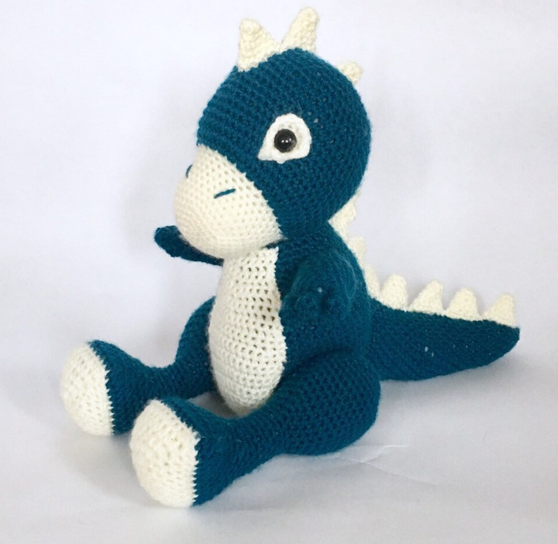 跨境热卖dinosaur crochet pattern毛绒针织恐龙玩具钩针可爱玩偶