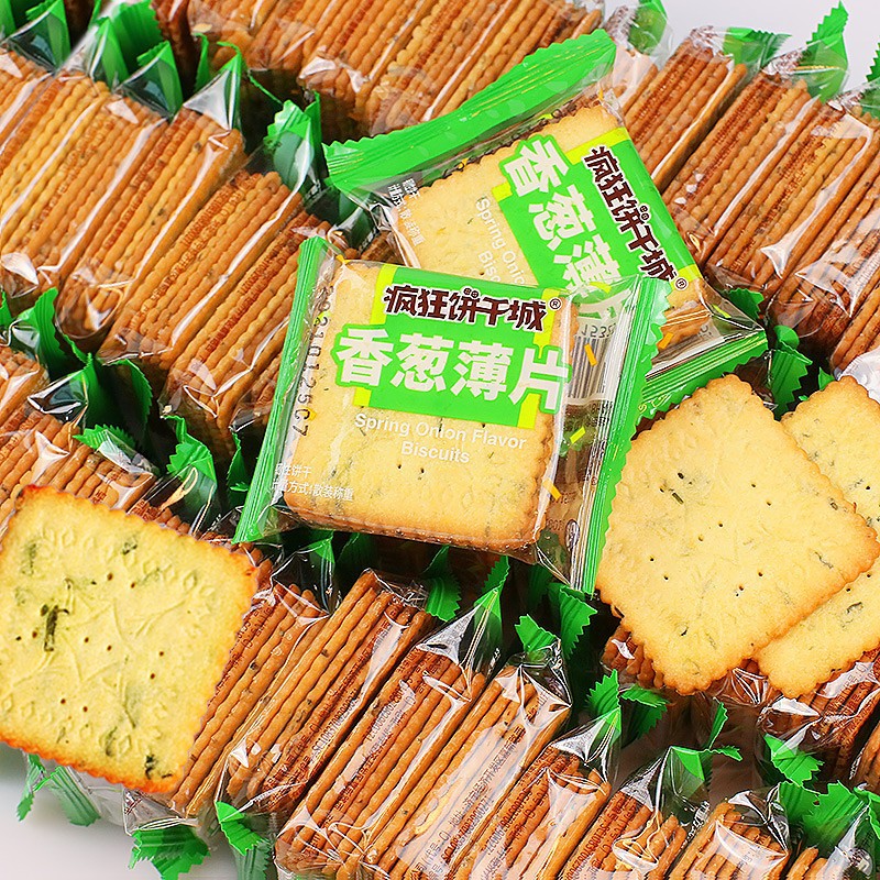 伟龙香葱鸡片饼干葱香薄脆饼干儿童零食疯狂饼干城多口味饼干整箱