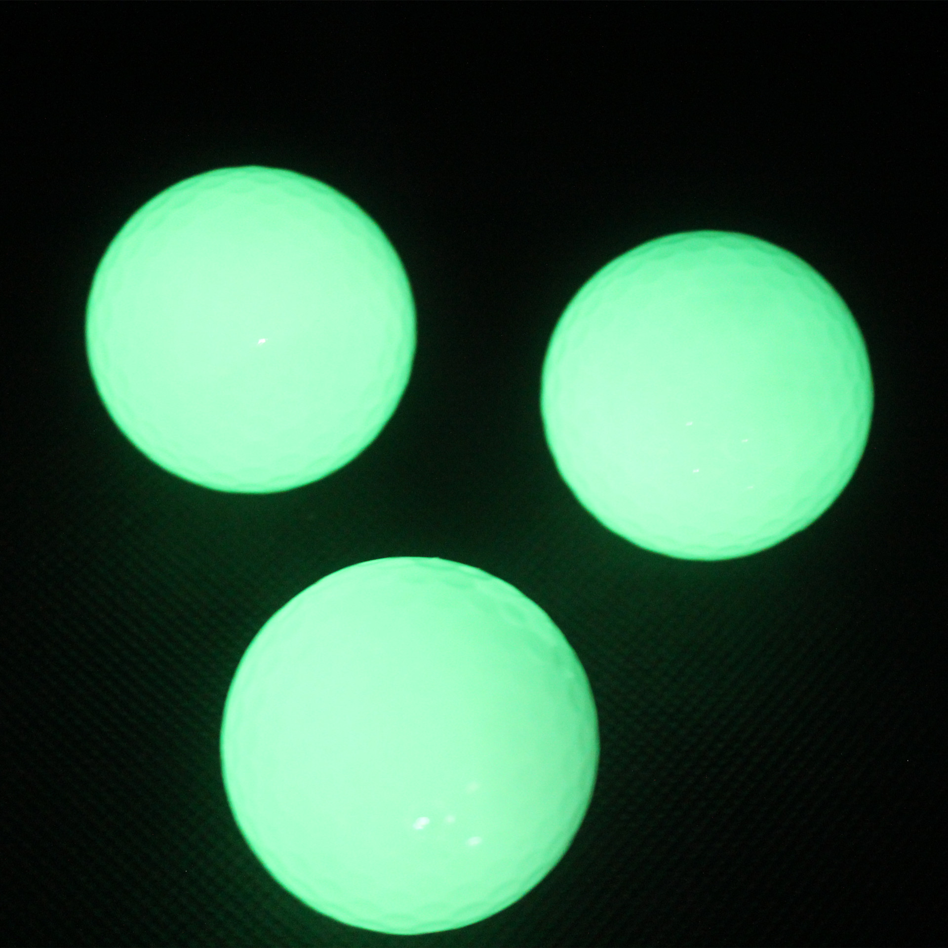 厂家直销自动吸光高尔夫荧光球夜间练习球高尔夫礼品球批发