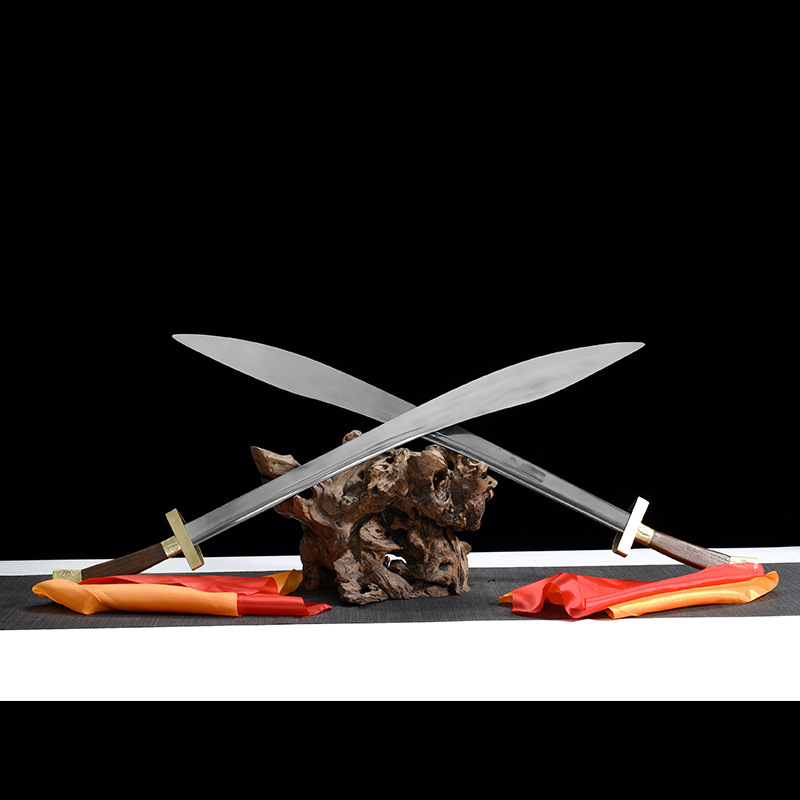 刀剑不锈钢武术功夫表演太极鸳鸯刀包铜花梨木比赛软刀未开刃