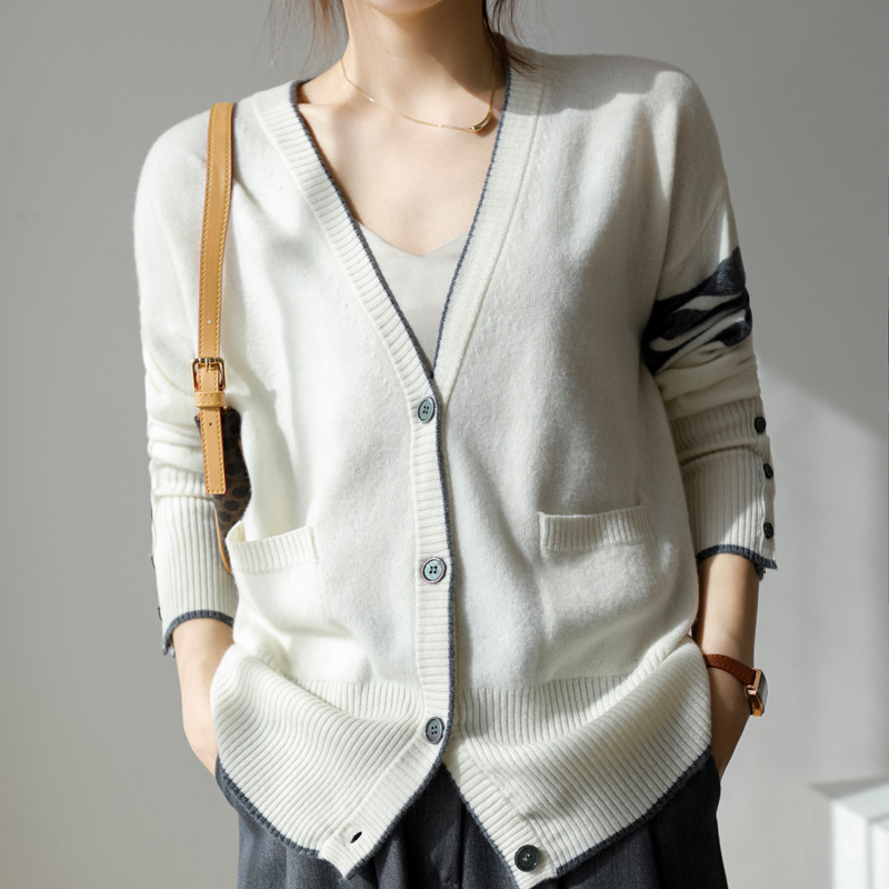 tb开衫女毛衣短袖小外套v领新款秋冬外搭新款白色针织2021上衣厚