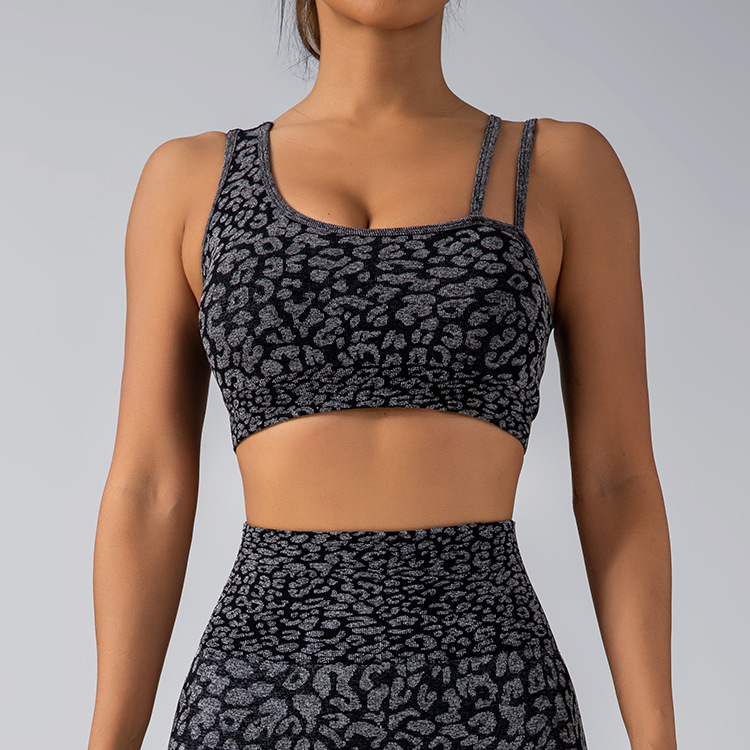 Cross-Border New Arrival Seamless Knitted Leopard Print Yoga Suit Back Shaping Shockproof Bra Hip Raise Yoga Pants Vest Suit