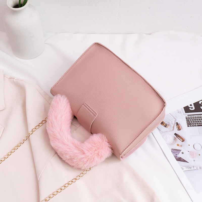 Ladies Bags Plush Handbag for Women 2022 Lock Chain Small Square Bag Sweet Cute Cell Phone Small Bag