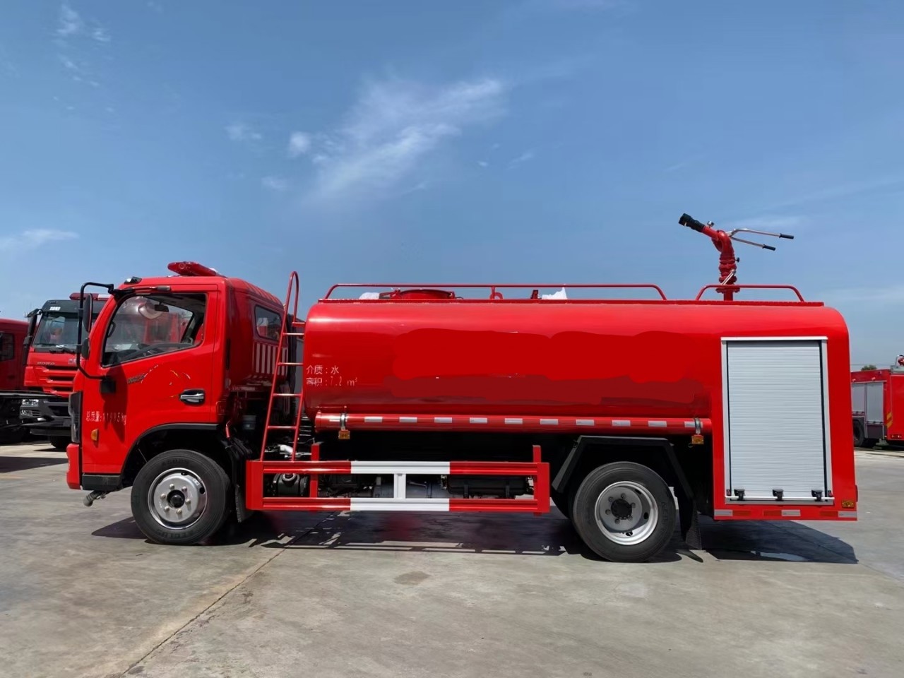 程力牌国六东风福瑞卡8立方水罐消防车厂家销售 4驱森林消防车