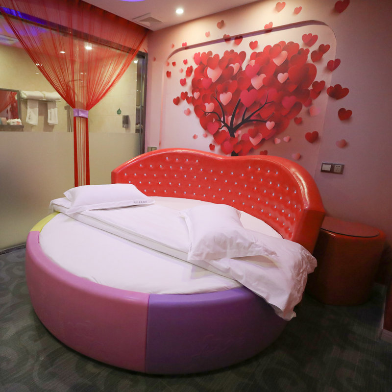 主题酒店客房圆形水床 宾馆心型创意皮床 夫妻情趣电动床