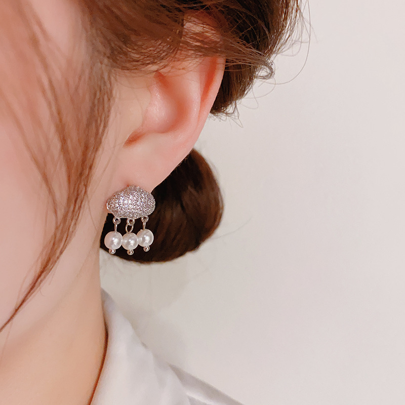 Fashion High-End Simple Micro-Inlaid Clouds Tassel Pearl Niche Design Korean Earrings Eardrops