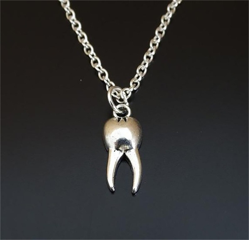 欧美新款时尚个性牙齿吊坠项链街头潮酷锁骨链饰品批发牙医的礼物