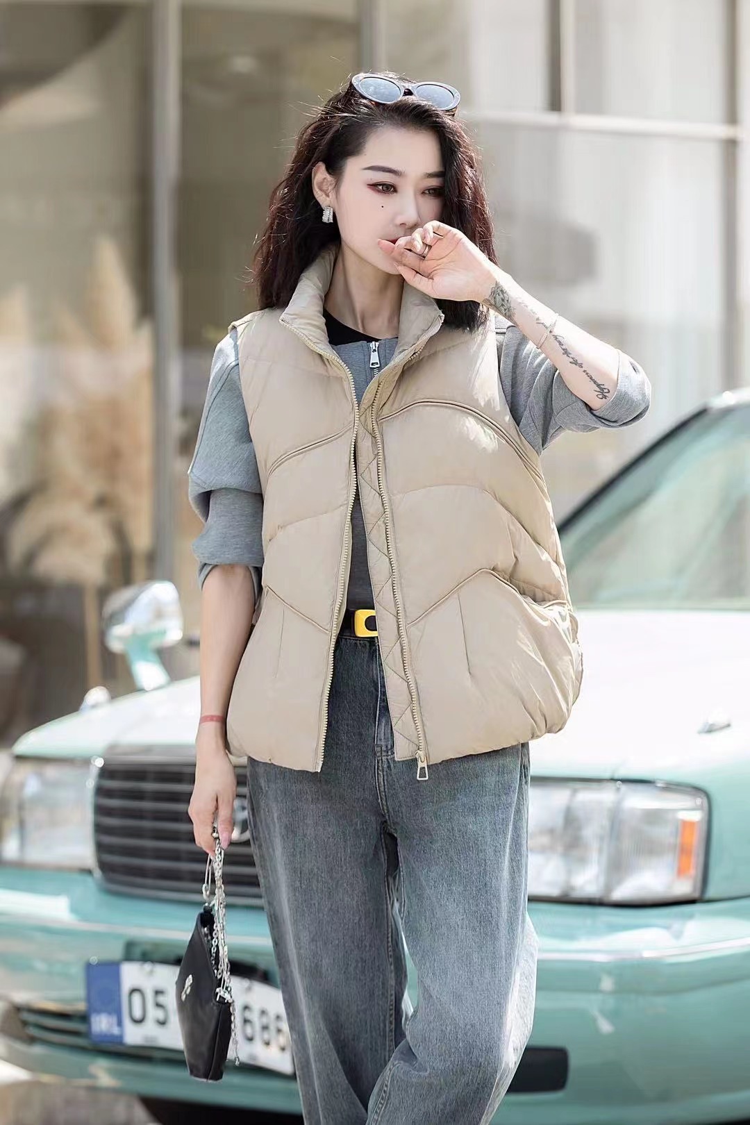 新品简约复古韩版压线立领90羽绒马甲加厚无袖保暖百搭宽松马甲女