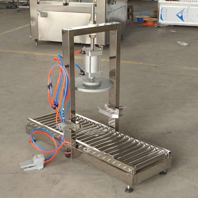 小型脚踩拍盖机 塑料瓶酱油醋瓶香麻油瓶盖冲压盖机链板压盖机