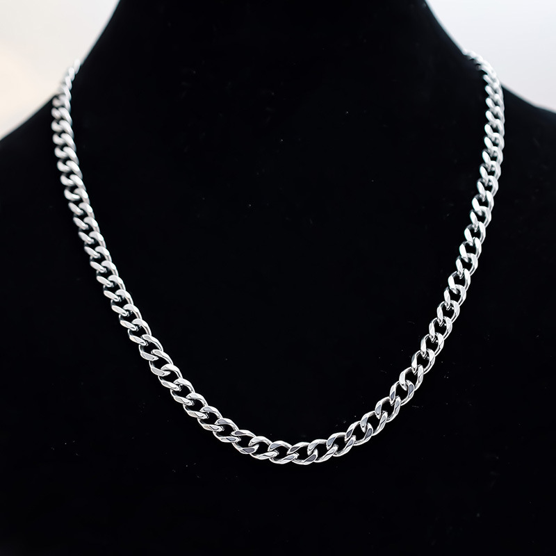 European and American Ornament Ins Hip Hop Cool Thick Chain Cuban Link Chain Men's Simple 18K Titanium Steel Ornament Necklace Does Not Fade