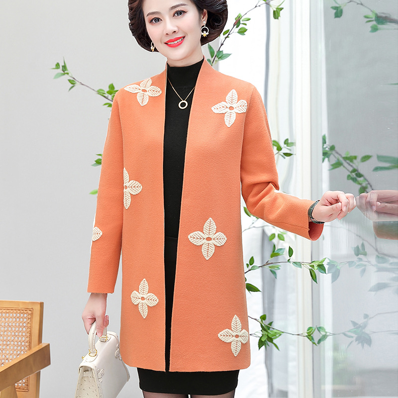 Middle-Aged Mom Autumn Clothes Oversized Knit Coat Mid-Length Windbreaker Western Style Middle-Aged and Elderly Women's Clothing Spring and Autumn Outer Wear Cardigan