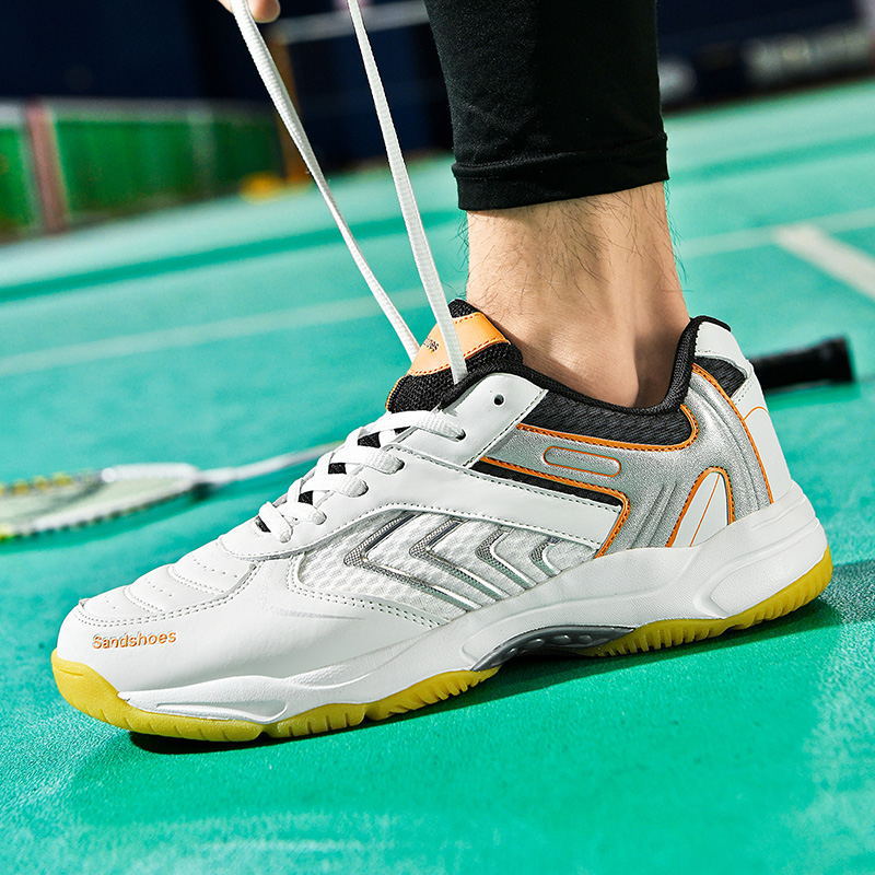 羽毛球鞋