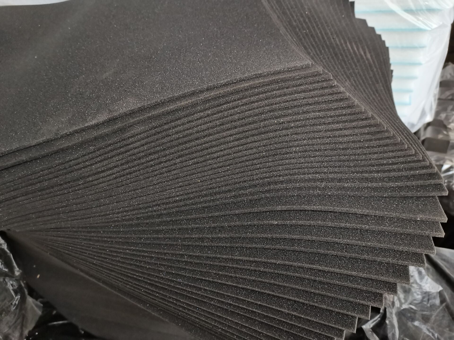 厂家供应黑色薄海绵垫片片材泡沫/包装黑色海绵垫片海绵