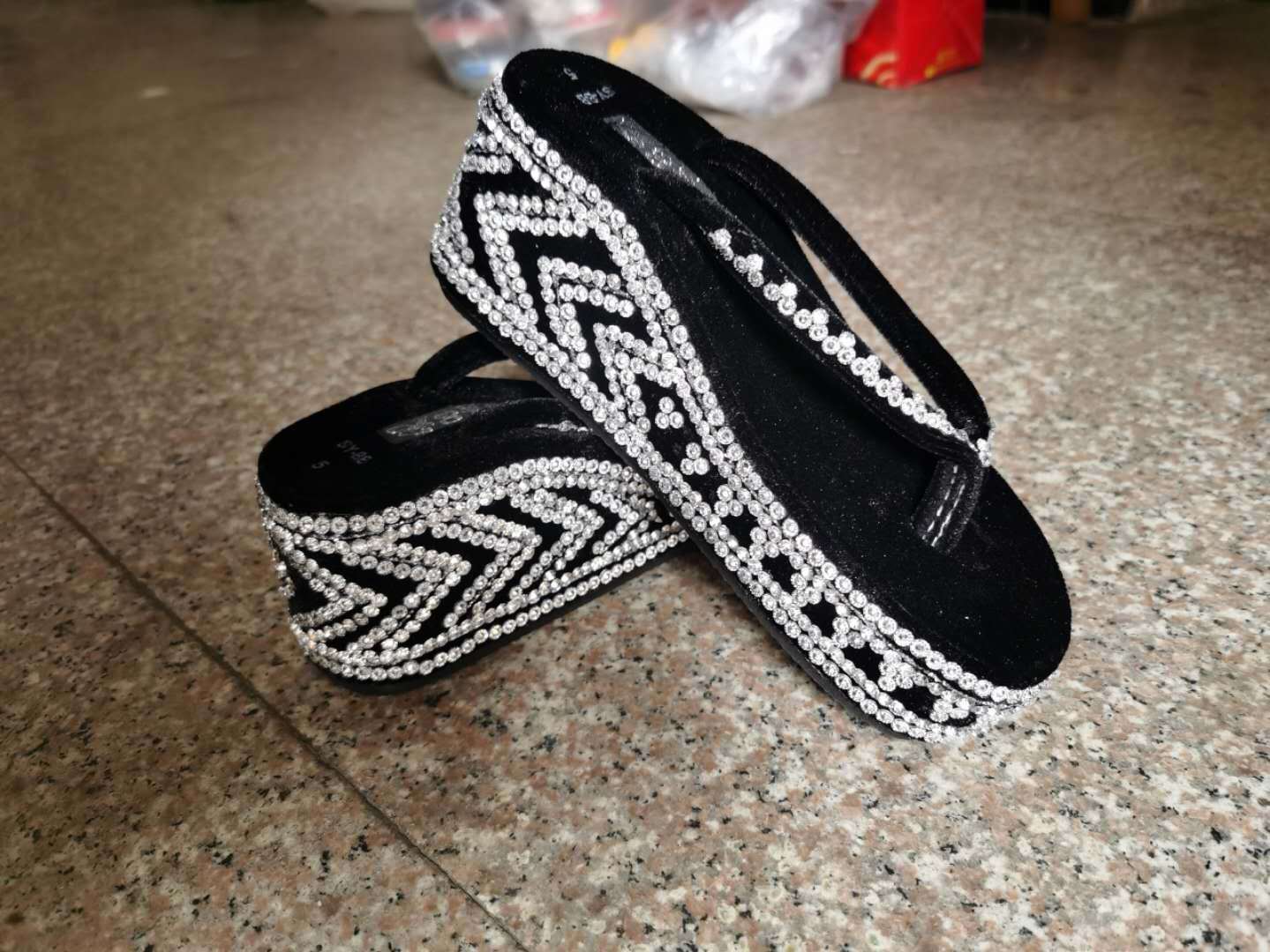 瑞丽边境民族特色缅甸手工时尚人字绣花镶钻拖鞋包邮