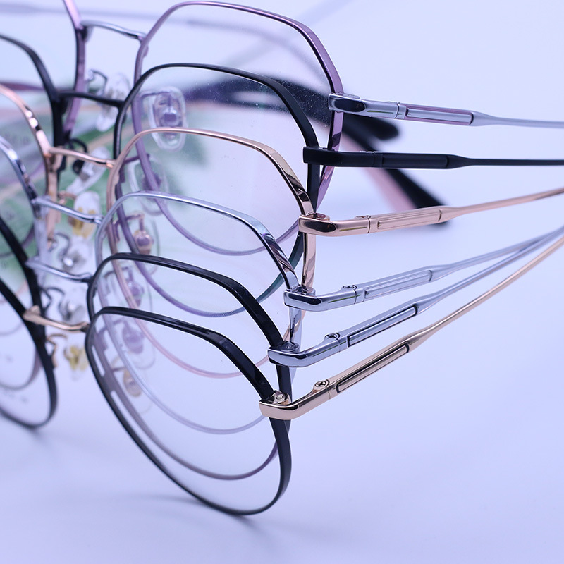 丹阳批发复古精雕宽边丝高度数眼镜框架β钛半钛b钛学生近视7018