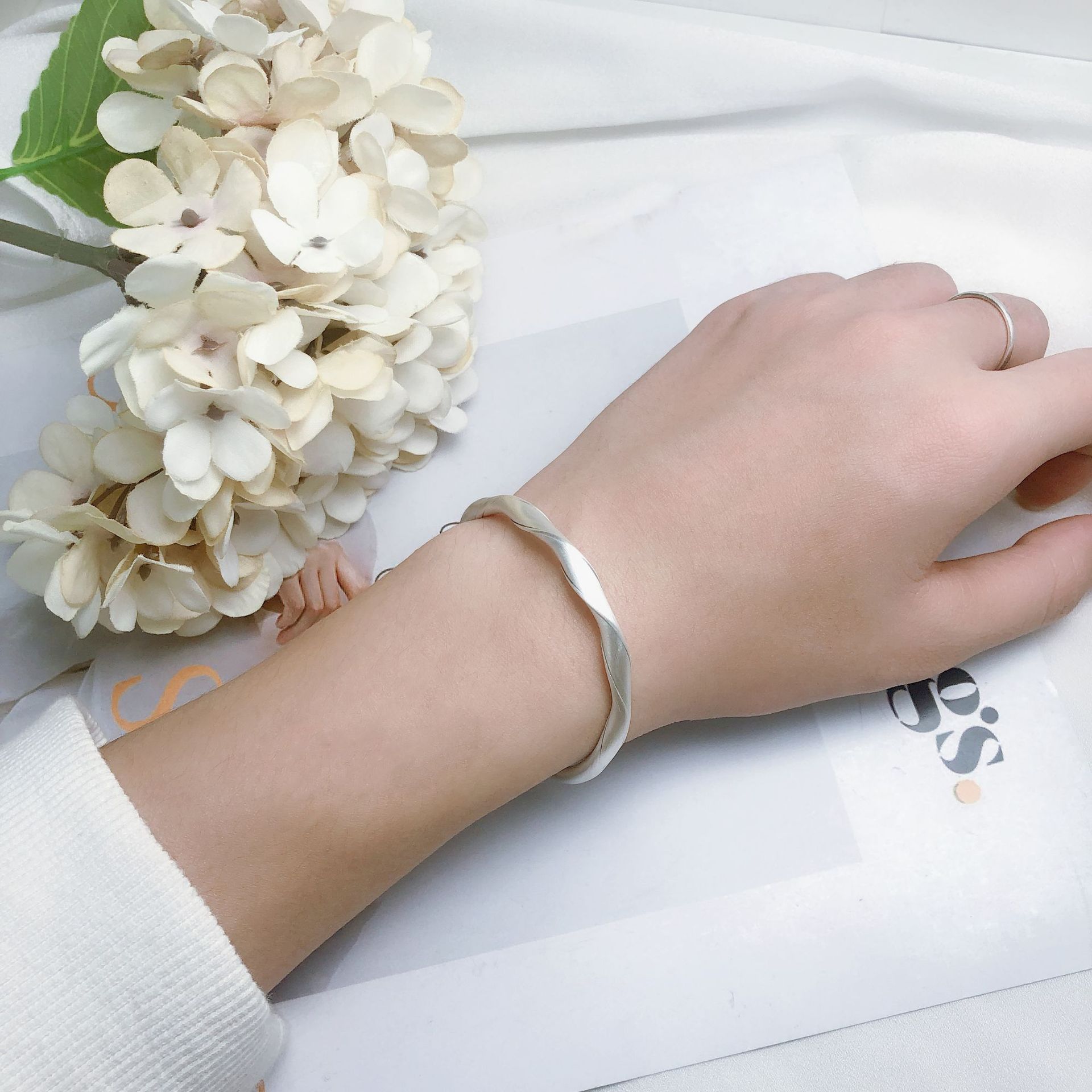 福氏足银999银手镯复古做旧镯子莫比乌斯环开口实心女士纯银手镯