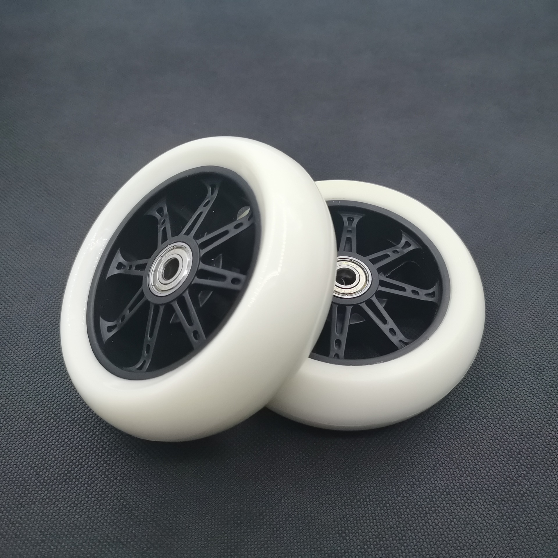 儿童滑板车轮子配件 p120*40u轮发光激光车轮前轮后轮子125
