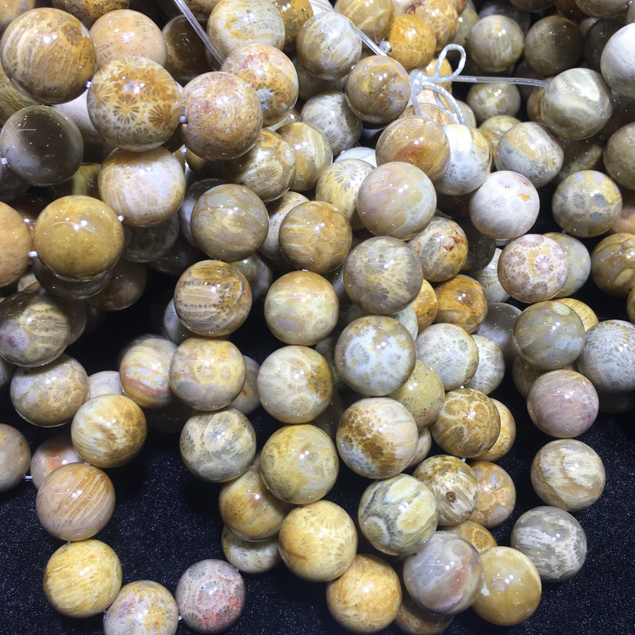 珊瑚玉菊花石手串,尺寸8-16mm都有