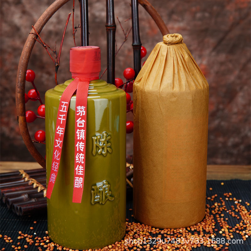 茅台镇传统佳酿棕色瓶图片