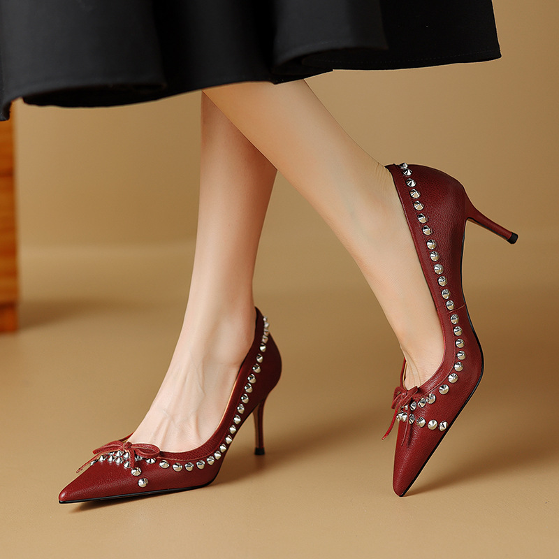 性感女神高跟鞋春夏新款鞋子尖头细跟名媛正装宴会蝴蝶结铆钉单鞋