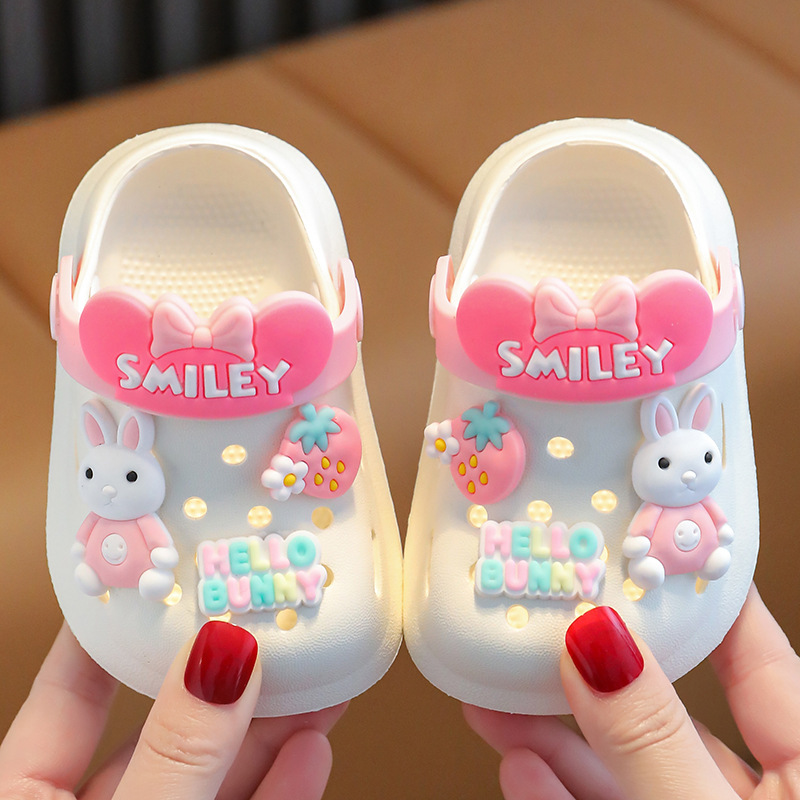 Children's Sandals Boys' Summer Girls Small and Older Children Baby Indoor Soft Bottom Non-Slip Kid's Cartoon Closed Toe Hole Shoes