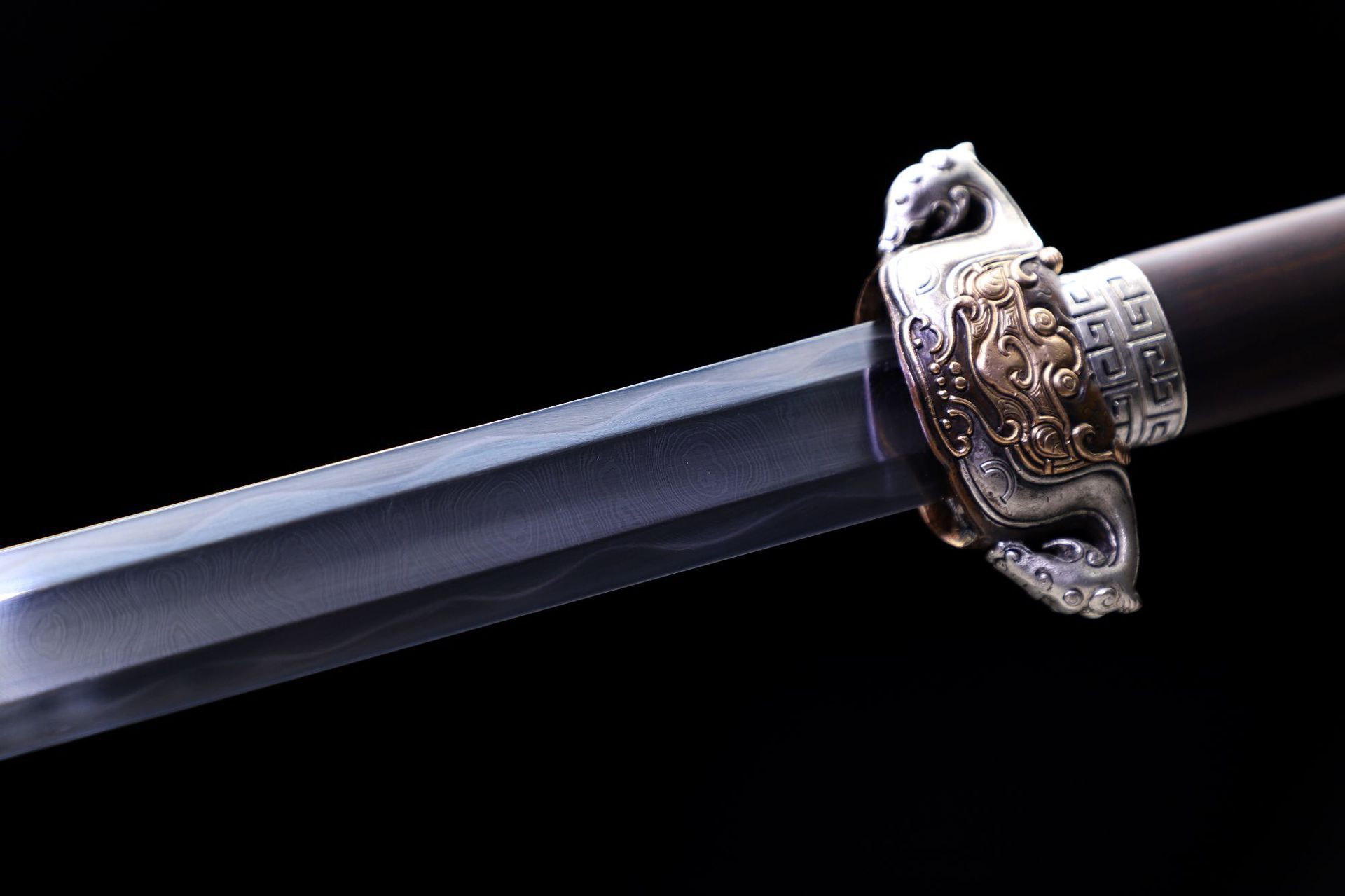 刀剑手工锻打自炼钢六面汉剑影视宝剑一体硬剑收藏未开刃