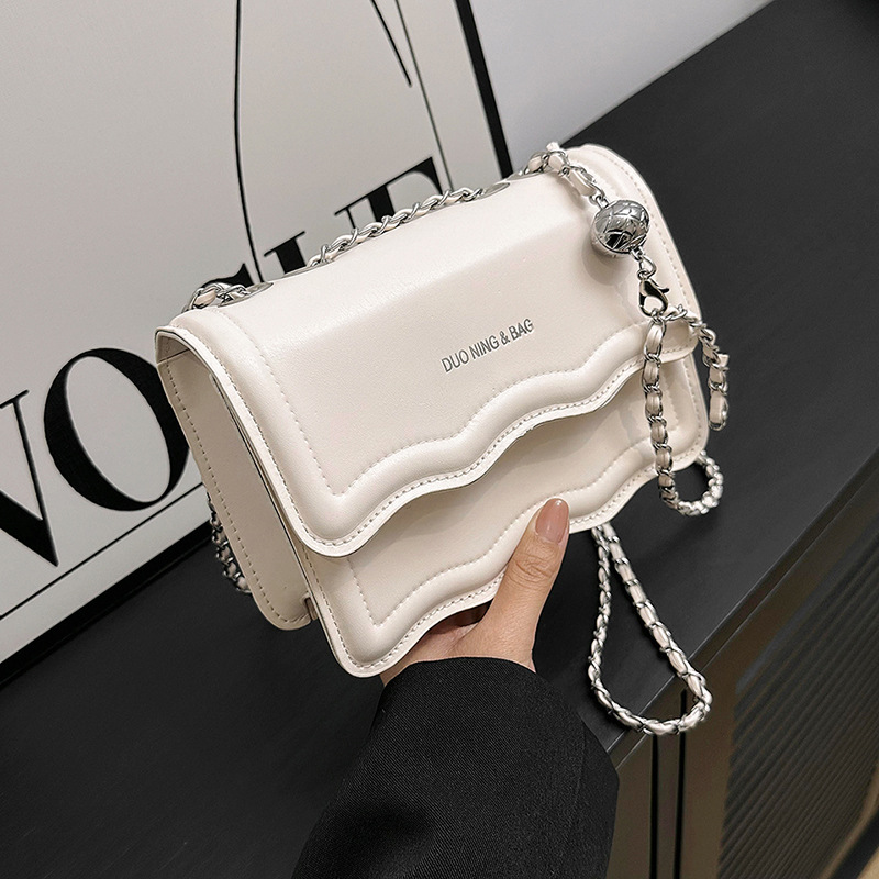 Chanel-Style Bags Women's Bag 2023 New Sweet Girly Chain Small Square Bag Niche Temperament Crossbody Bag