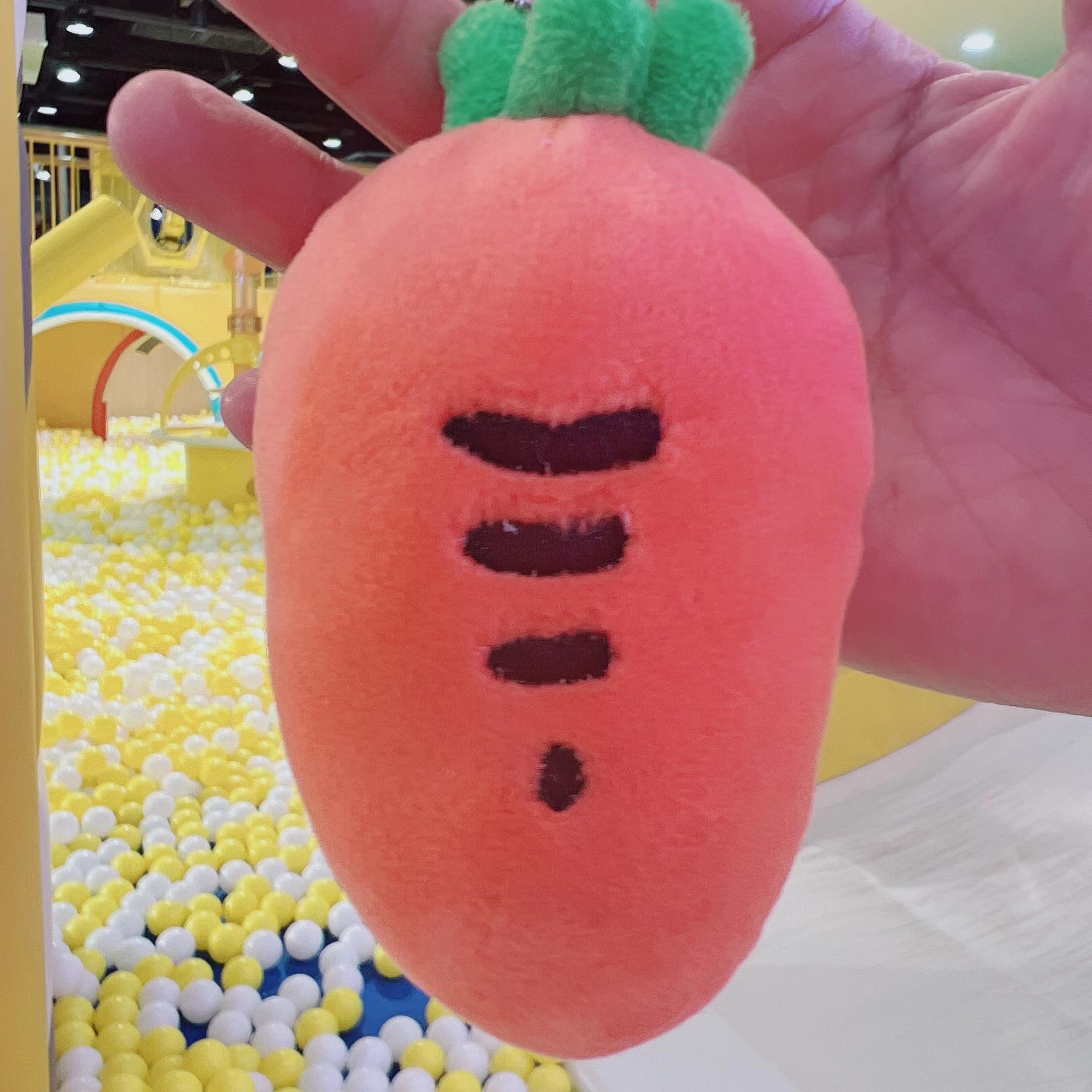 Cute Cartoon Simulation Radish Pendant Fruit and Vegetable Plush Doll Bag Keychain Baby Doll Wholesale